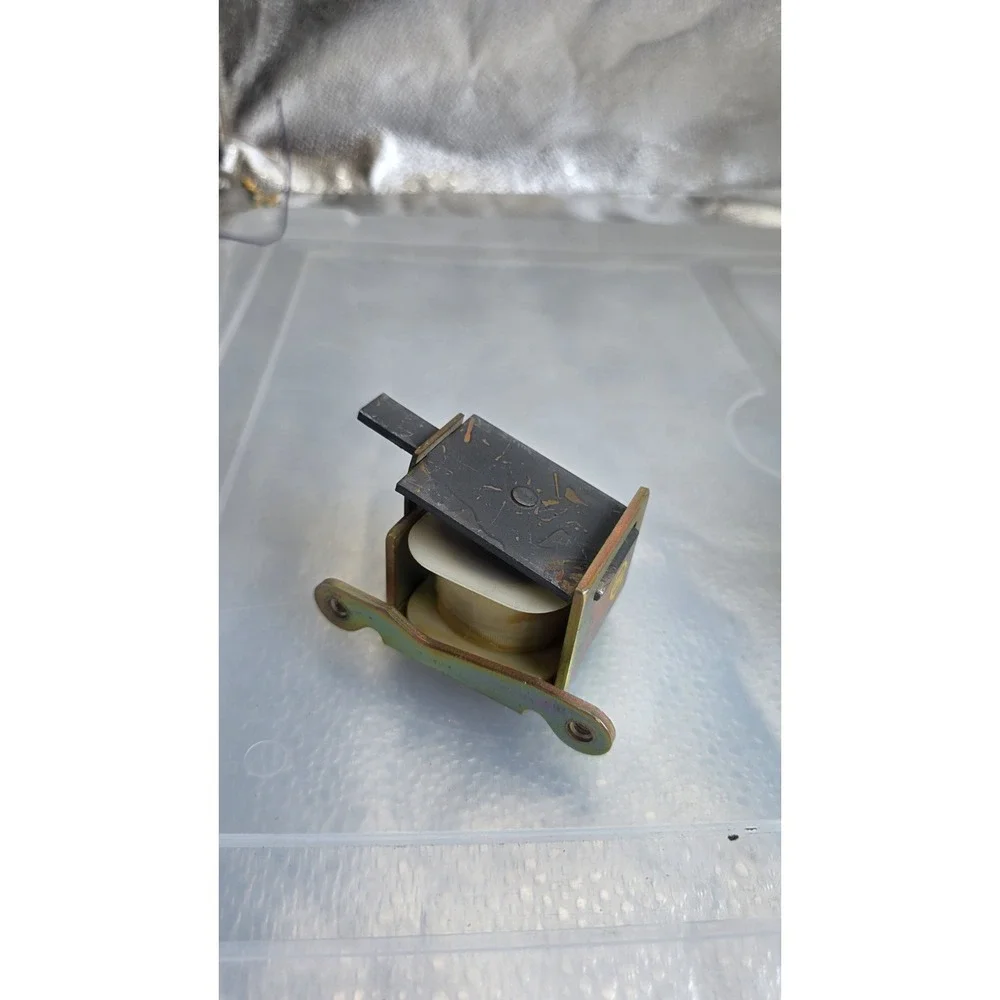 Westinghouse S-151D786G08 Shunt Trip Coil 125VDC